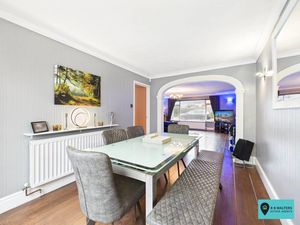 Dining Room- click for photo gallery